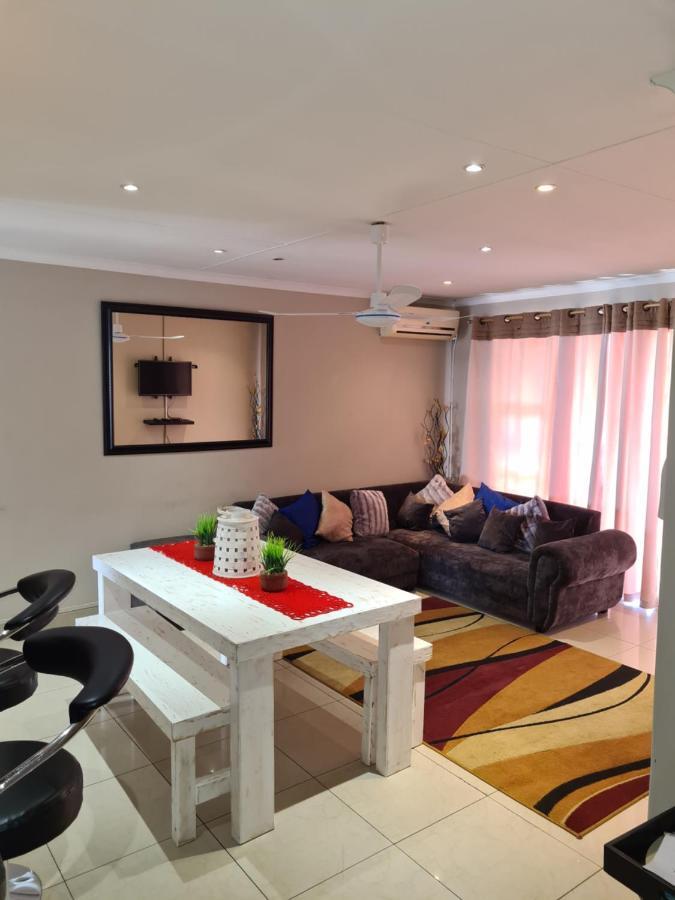 Durban Beach Getaway - Summersands, Inverter For Load Shedding, Free Wifi & Free Parking Eksteriør bilde